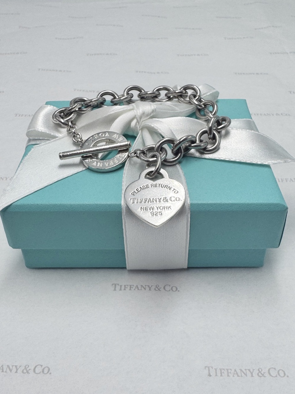 Tiffany & Co. Return to Tiffany Heart Tag Toggle Bracelet Sterling Silver Gift - Picture 8 of 11